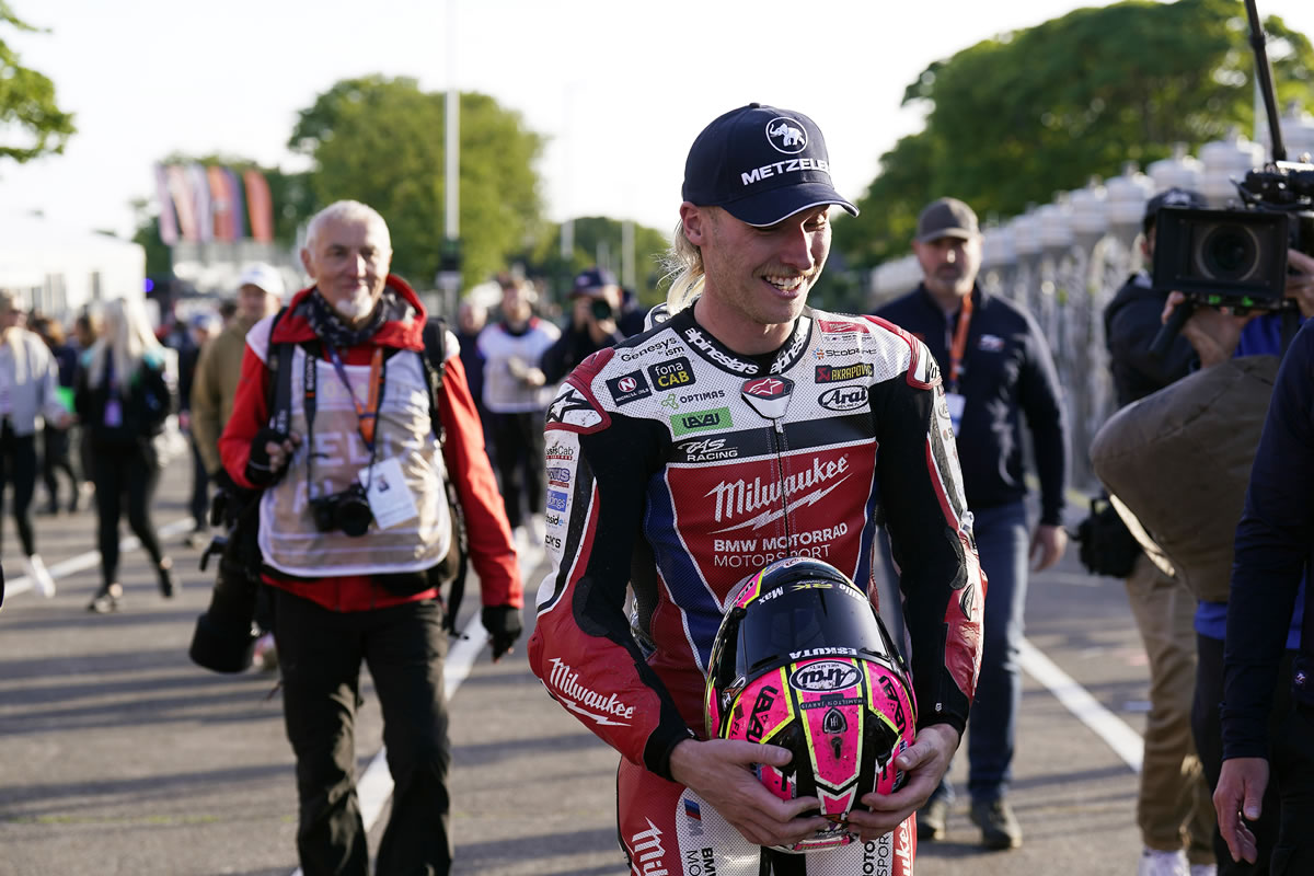 Metzeler TT Village Glamping – 01